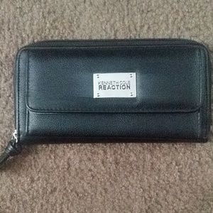 Kenneth Cole Reaction wallet